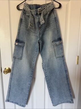 No Boundaries Light Blue Relaxed Cargo Jeans with Belt Size XS (0-2)